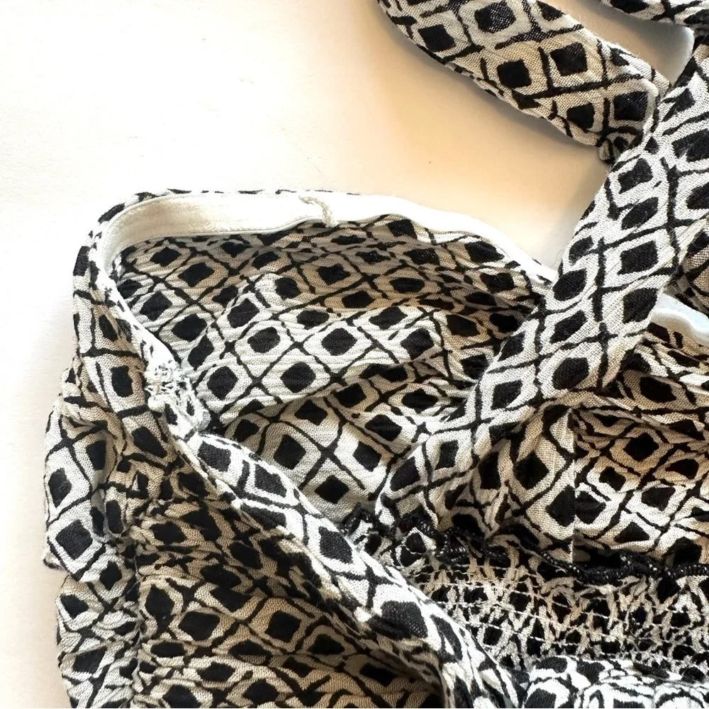 Urban Outfitters Kiara Smocked Tie Back Crop Top Size Medium